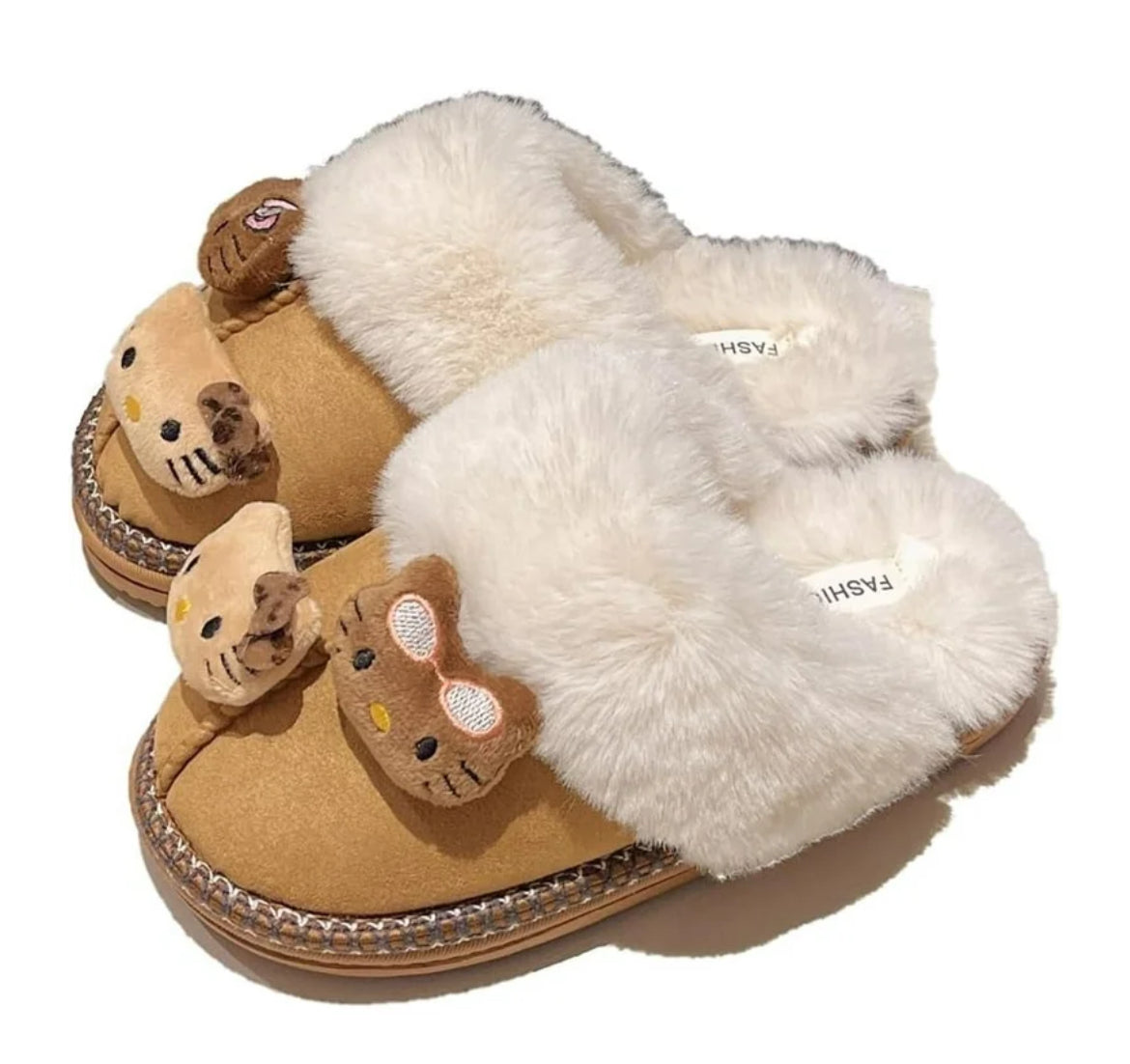 Lunalie - Hello Kitty Uggs