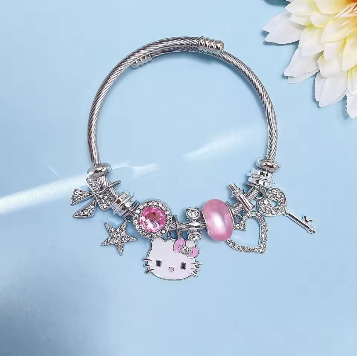 Lunalie - Hello Kitty Charm